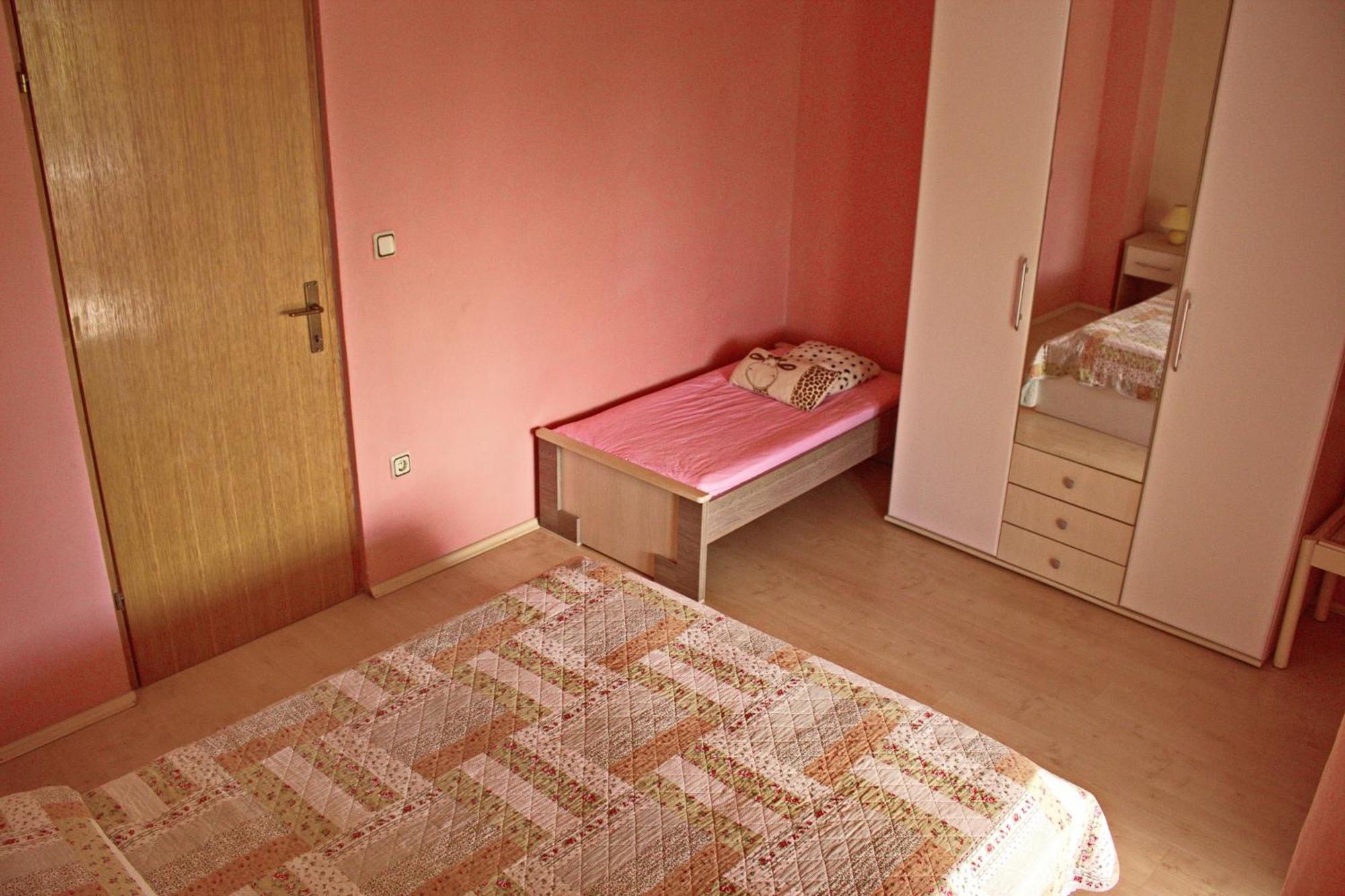 Apartments By The Sea Nin, Zadar - 12890 Bilik gambar